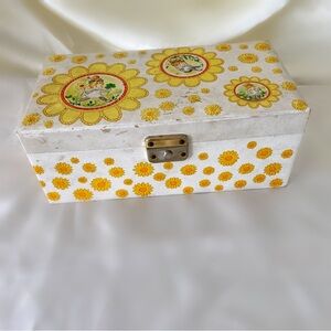 Vintage 60s mele yellow daisy cute girl wooden jewelry box ballerina trinket